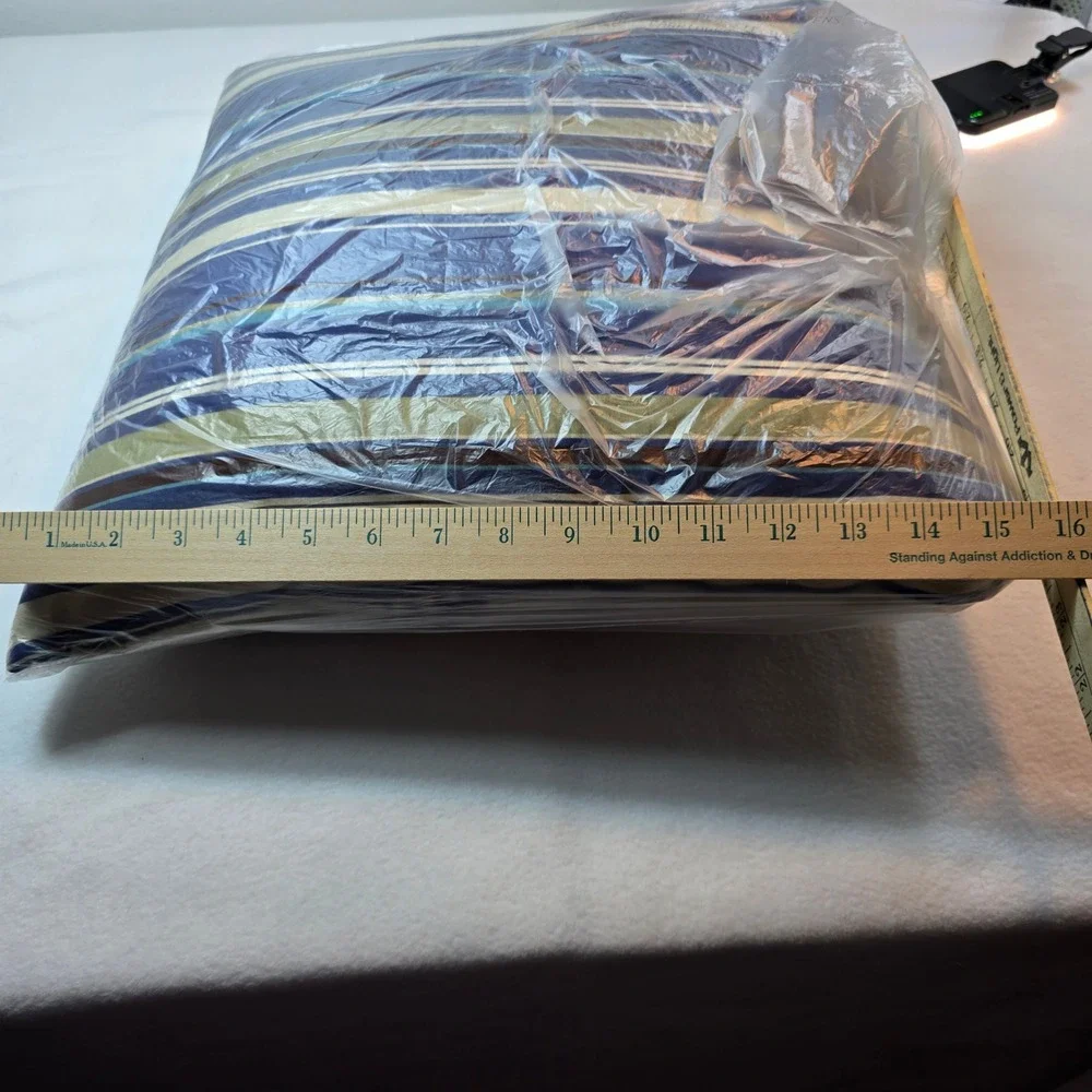 Pier 1 Floral Medallion Botanical Reversible Pillow Striped Accent Throw 17x17‎